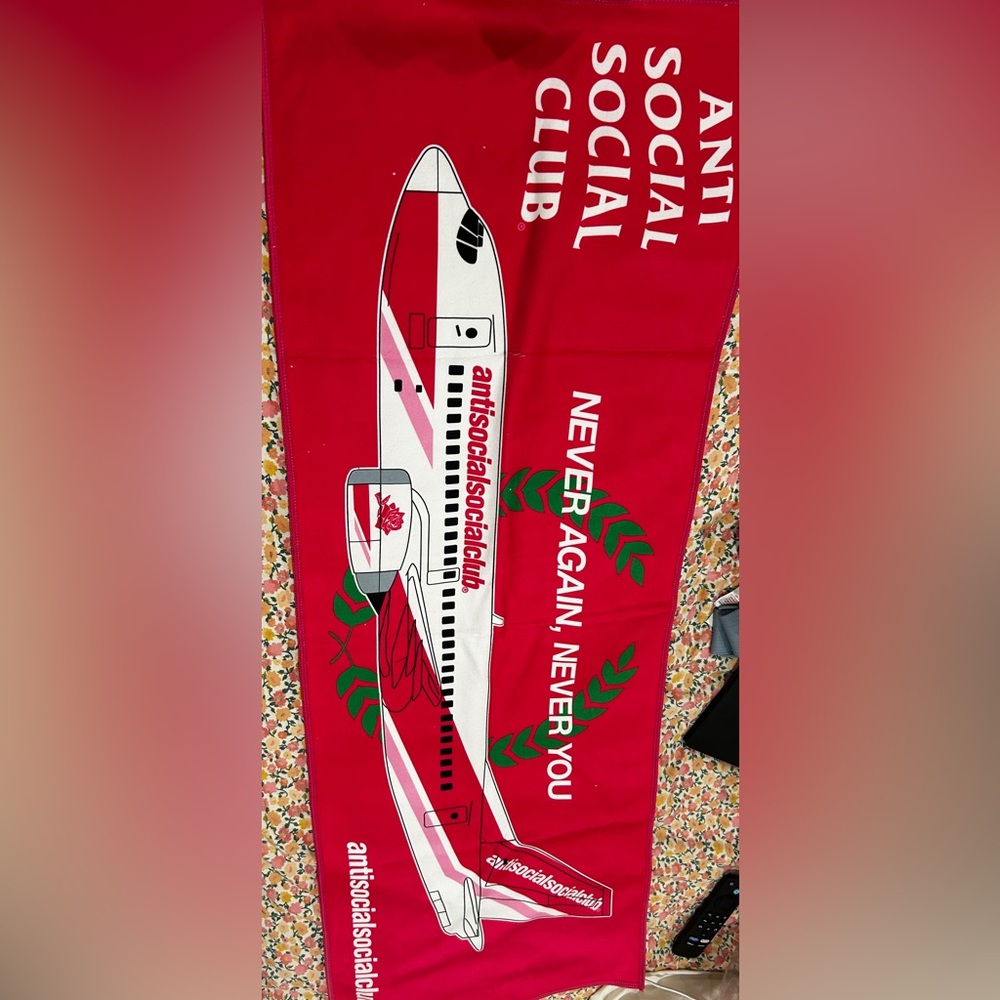 Anti Social Social Club Hot delayed pink towel